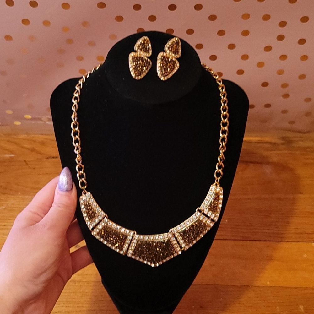 Avon Set